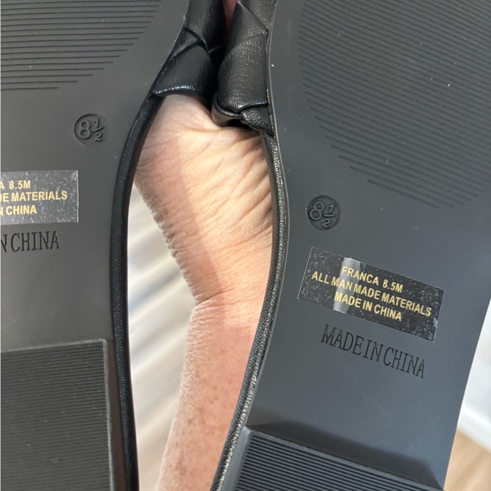 Black Minimalist Flats with Woven Detail - Picture 4 of 7